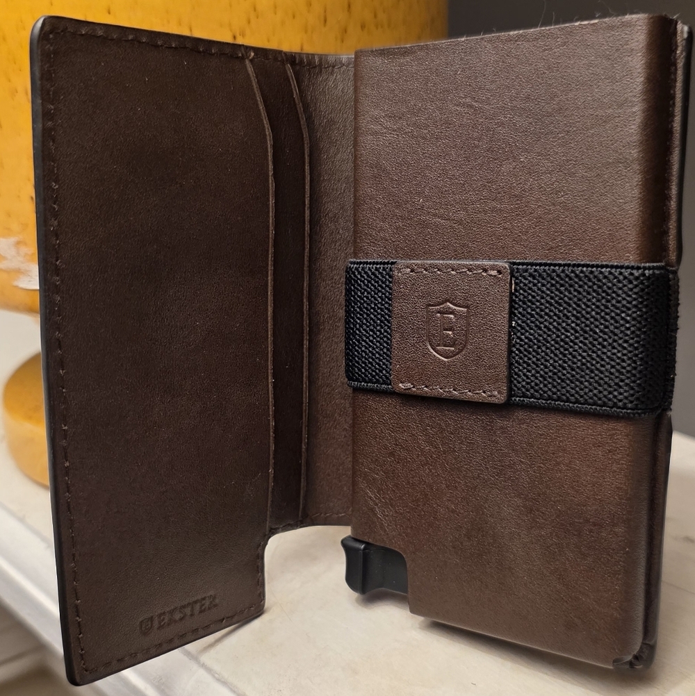 Ekster Slim Leather Card Wallet - Brown - Picture 2 of 3